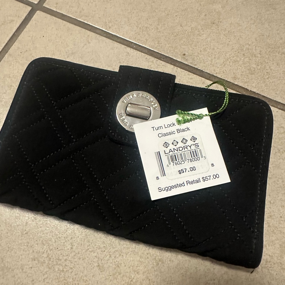 LANDRYS Brand New Wallet